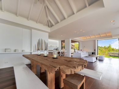 St. Barts Home 897933