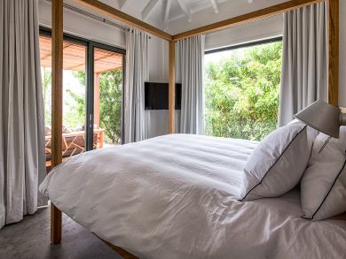 St. Barts Home 897934