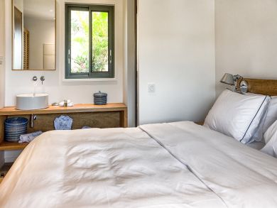 St. Barts Home 897934