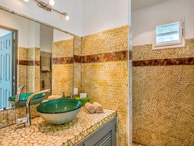 St. Barts Home 897937