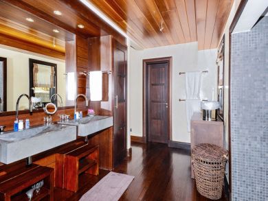 St. Barts Home 897938