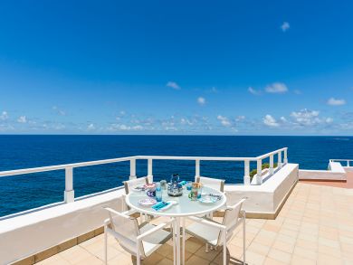 St. Barts Home 897940