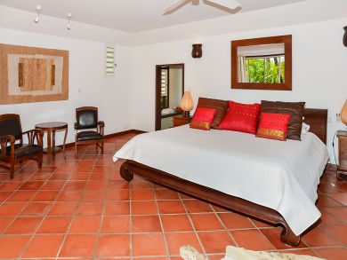 St. Barts Home 897942