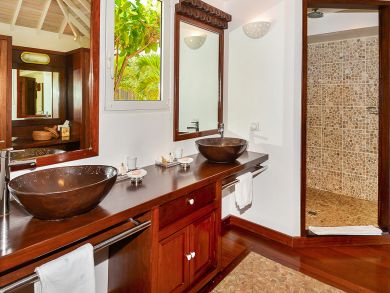 St. Barts Home 897942