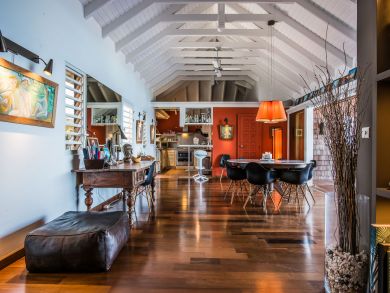 St. Barts Home 897945