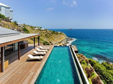 St. Barts Home 897946