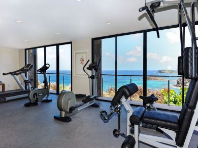 St. Barts Home 897946