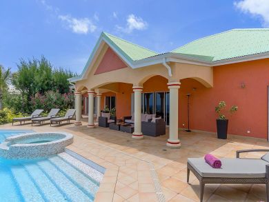 St. Barts Home 897948