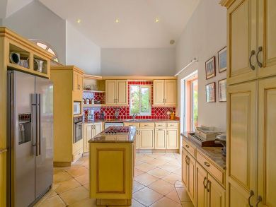 St. Barts Home 897948