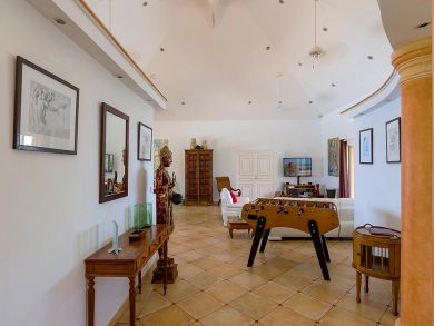 St. Barts Home 897948