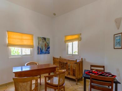 St. Barts Home 897948
