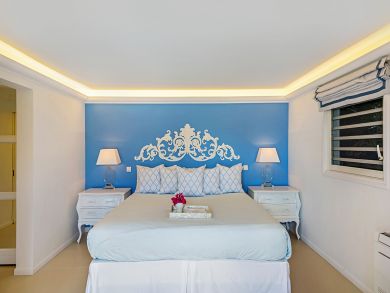 St. Barts Home 897955