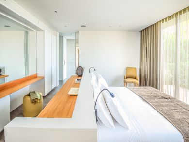 St. Barts Home 897960