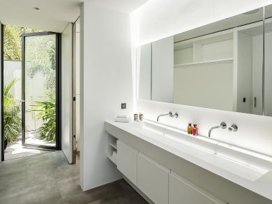 St. Barts Home 897960