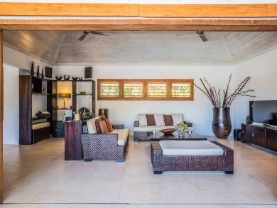 St. Barts Home 897961