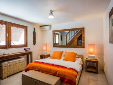 St. Barts Home 897961