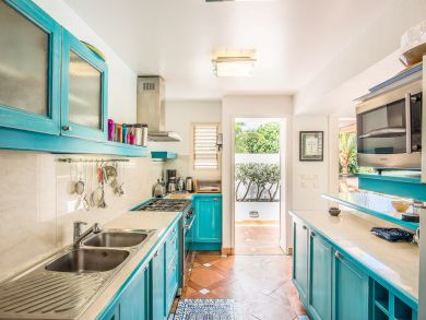 St. Barts Home 897963
