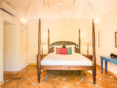 St. Barts Home 897963