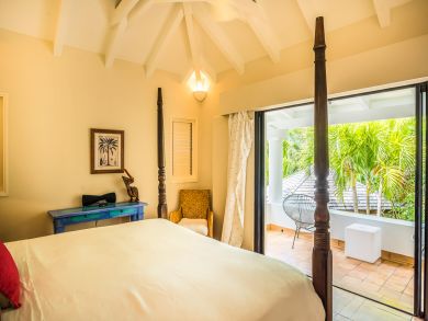 St. Barts Home 897963