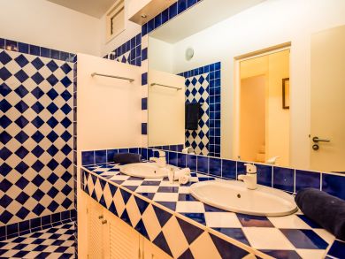 St. Barts Home 897963