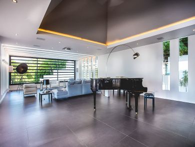 St. Barts Home 897964