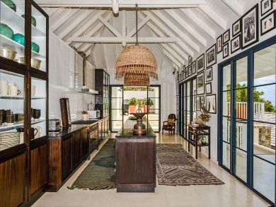 St. Barts Home 897967
