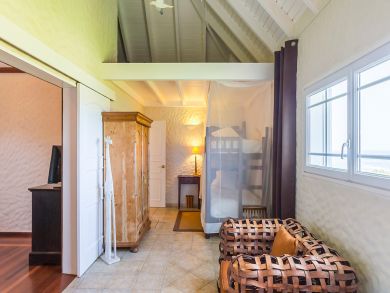 St. Barts Home 897970
