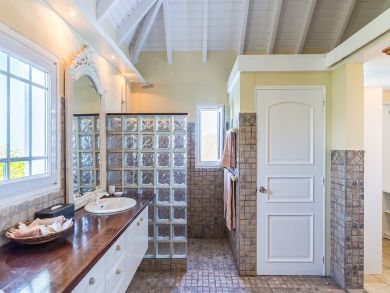 St. Barts Home 897970