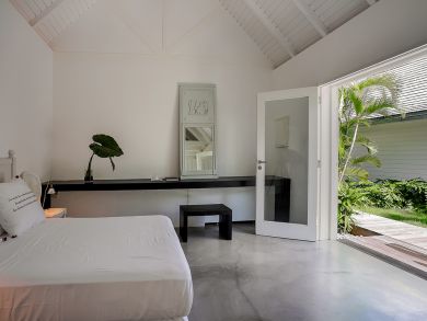 St. Barts Home 897971