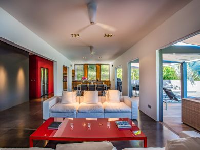 St. Barts Home 897973