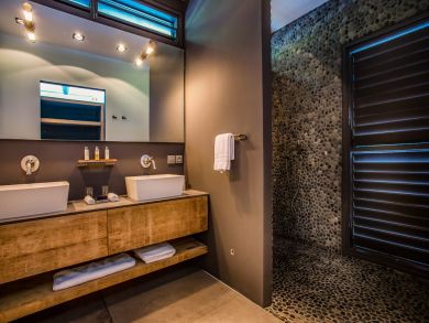 St. Barts Home 897973