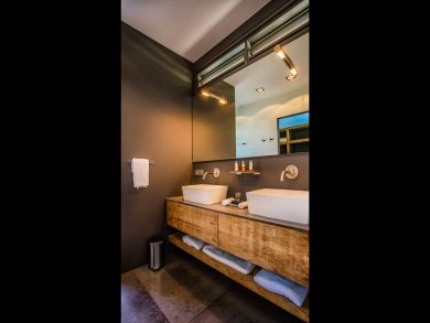 St. Barts Home 897973