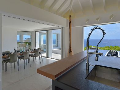 St. Barts Home 897976