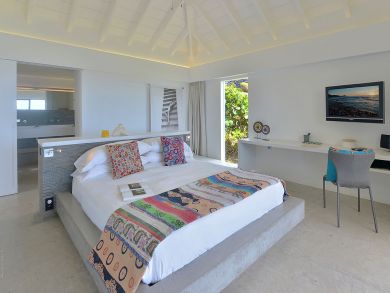 St. Barts Home 897976