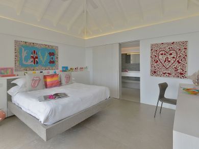 St. Barts Home 897976