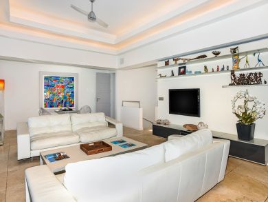 St. Barts Home 897977