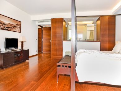 St. Barts Home 897977