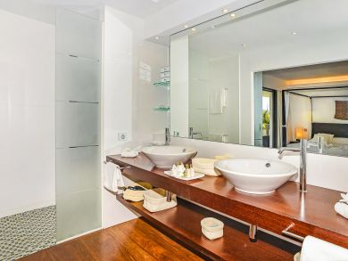 St. Barts Home 897977