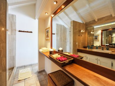 St. Barts Home 897978