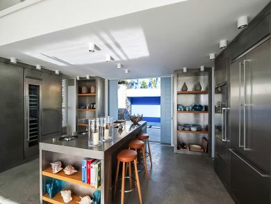 St. Barts Home 897980