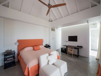 St. Barts Home 897980