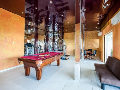 St. Barts Home 897982
