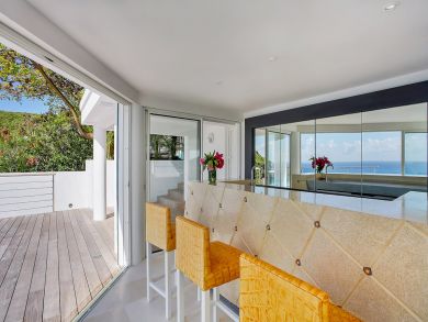 St. Barts Home 897983