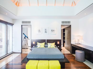 St. Barts Home 897984