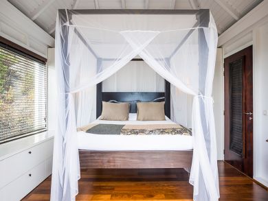 St. Barts Home 897984