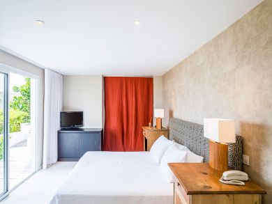 St. Barts Home 897984