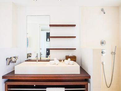 St. Barts Home 897984