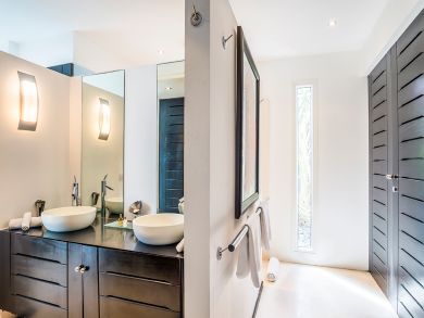 St. Barts Home 897984