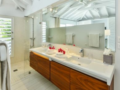 St. Barts Home 897987