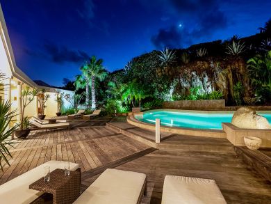 St. Barts Home 897992